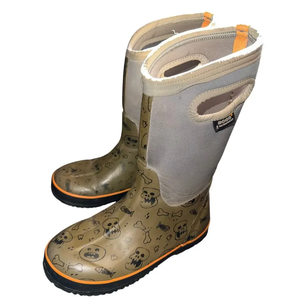 BOGS K Classic Bones Skull Halloween Green Waterproof Boots Youth - size 4 R 11